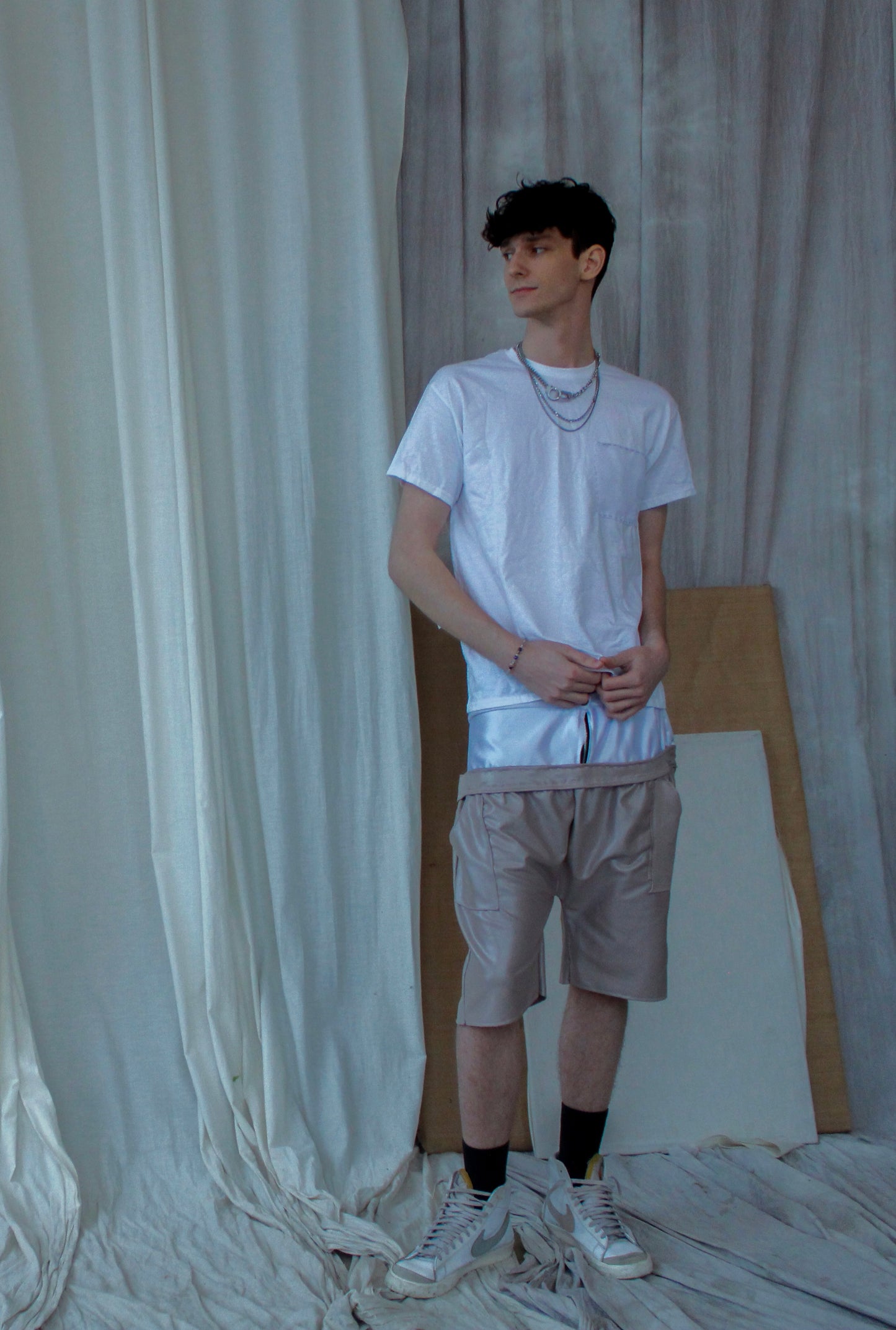 silk pocket white tee