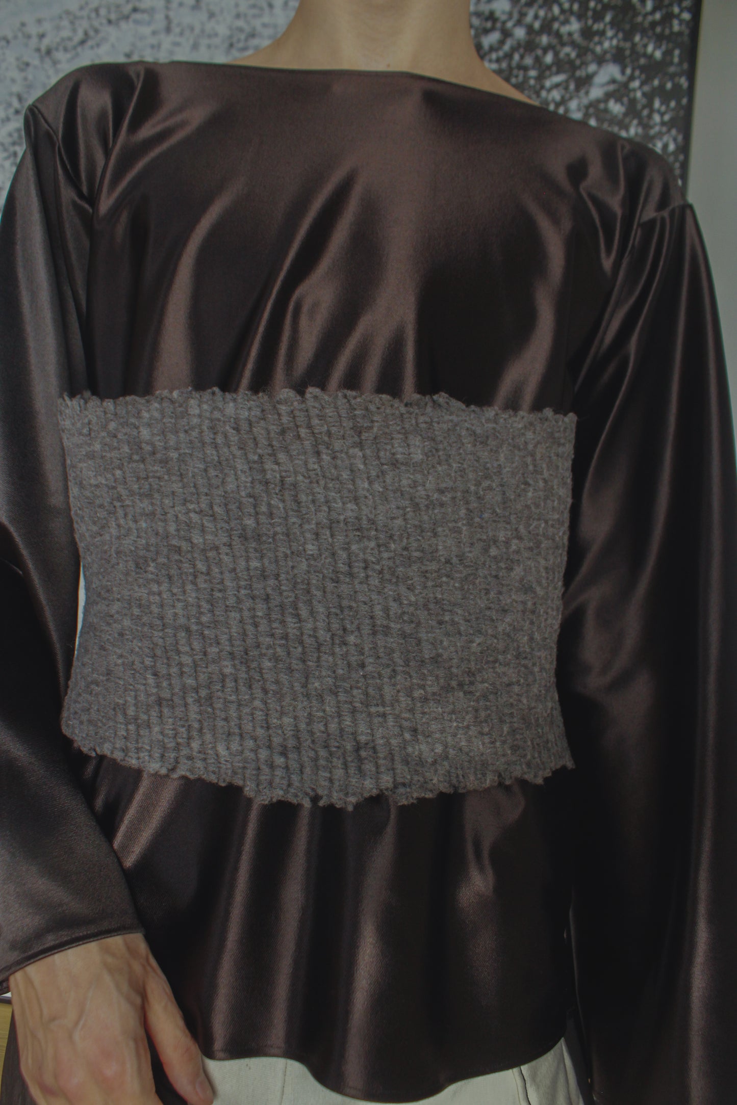 grey knit waist black wide sleeve shirt