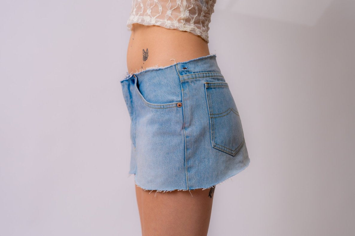cutoff mini skirt