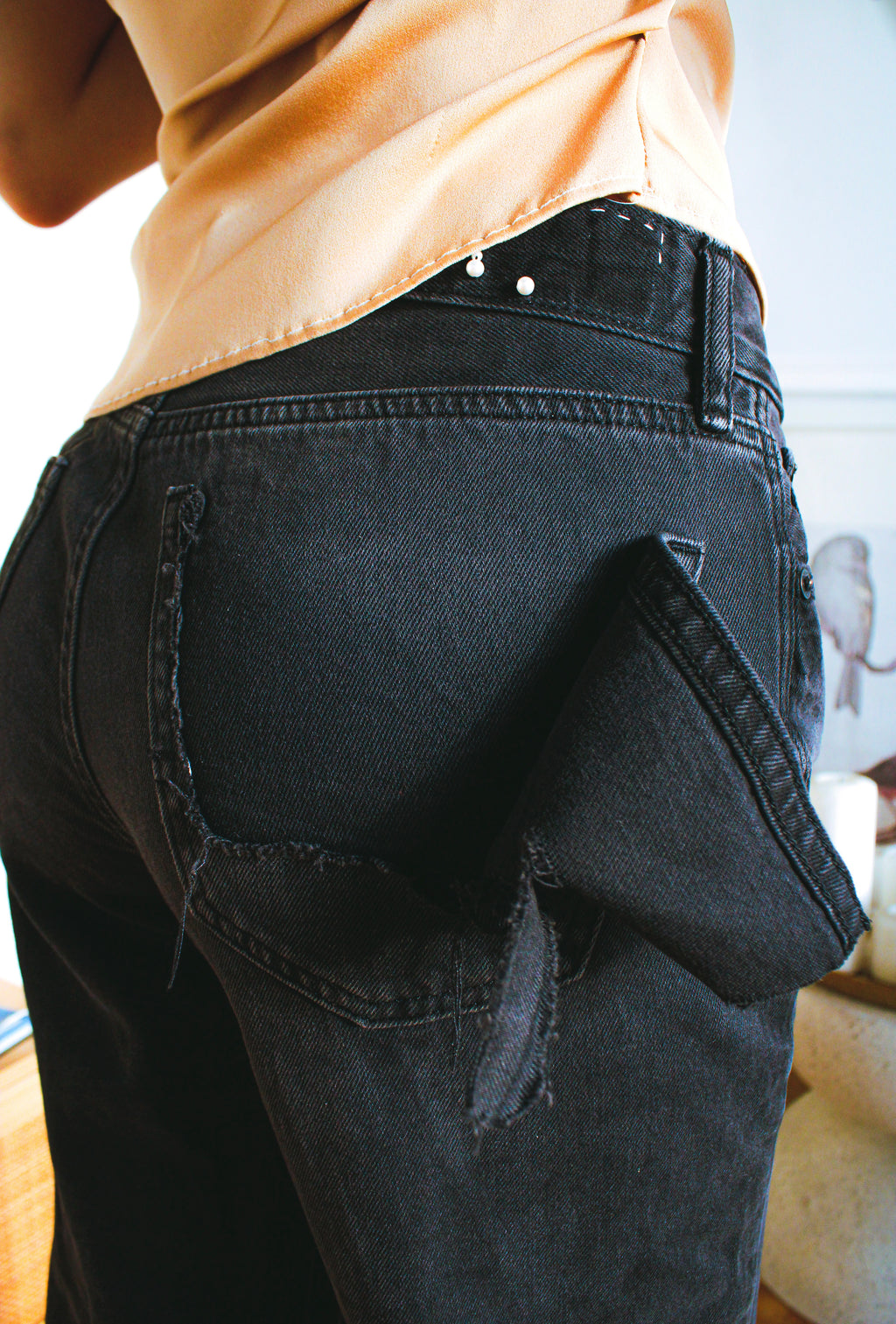 laced ribbon washed black mid rise jeans