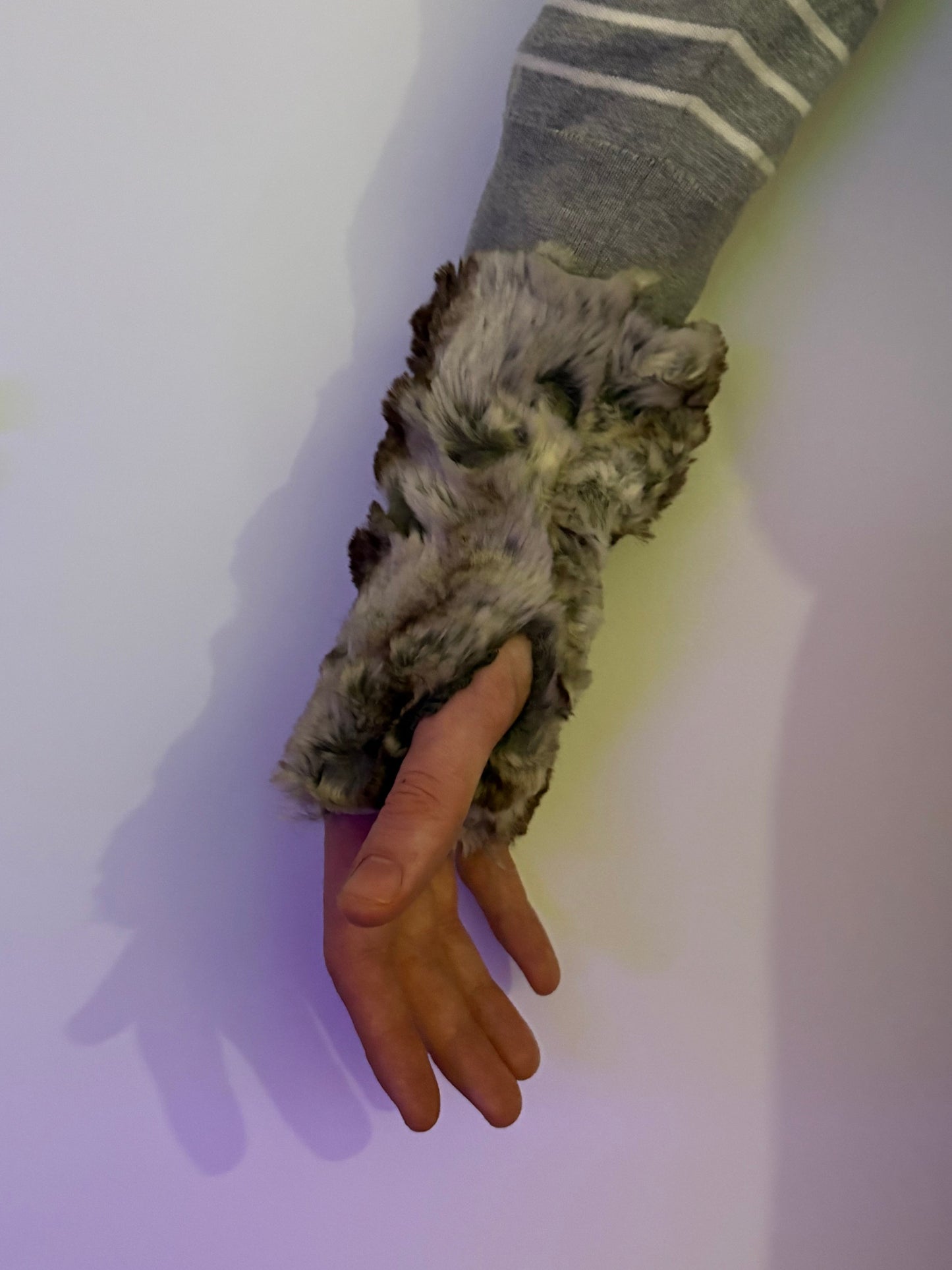 faux fur fingerless gloves