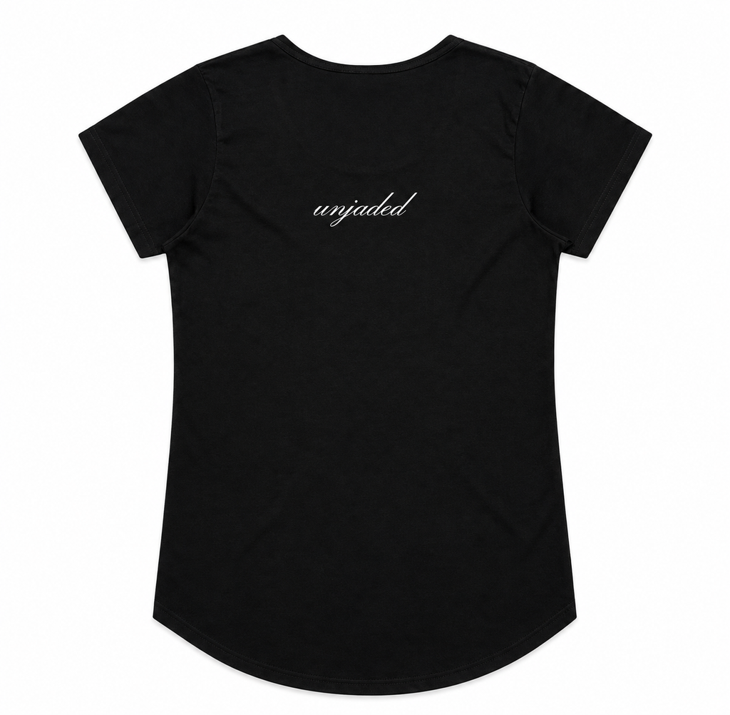 text fitted tee black