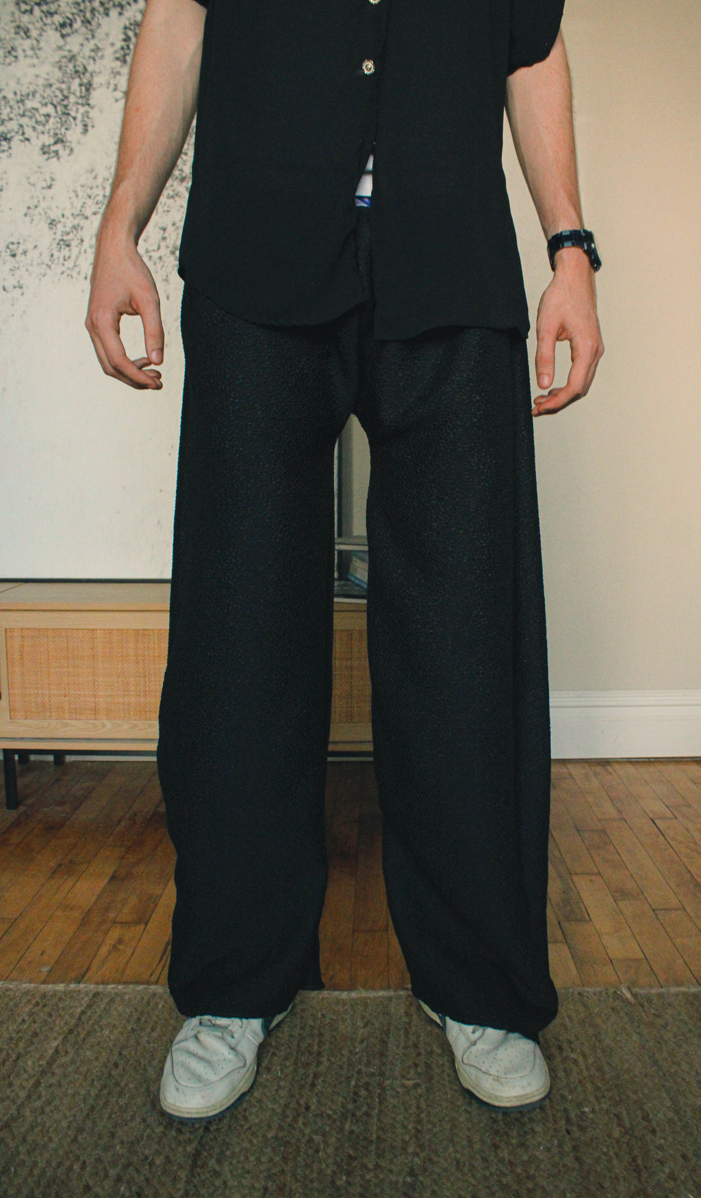 black textured elastic pants