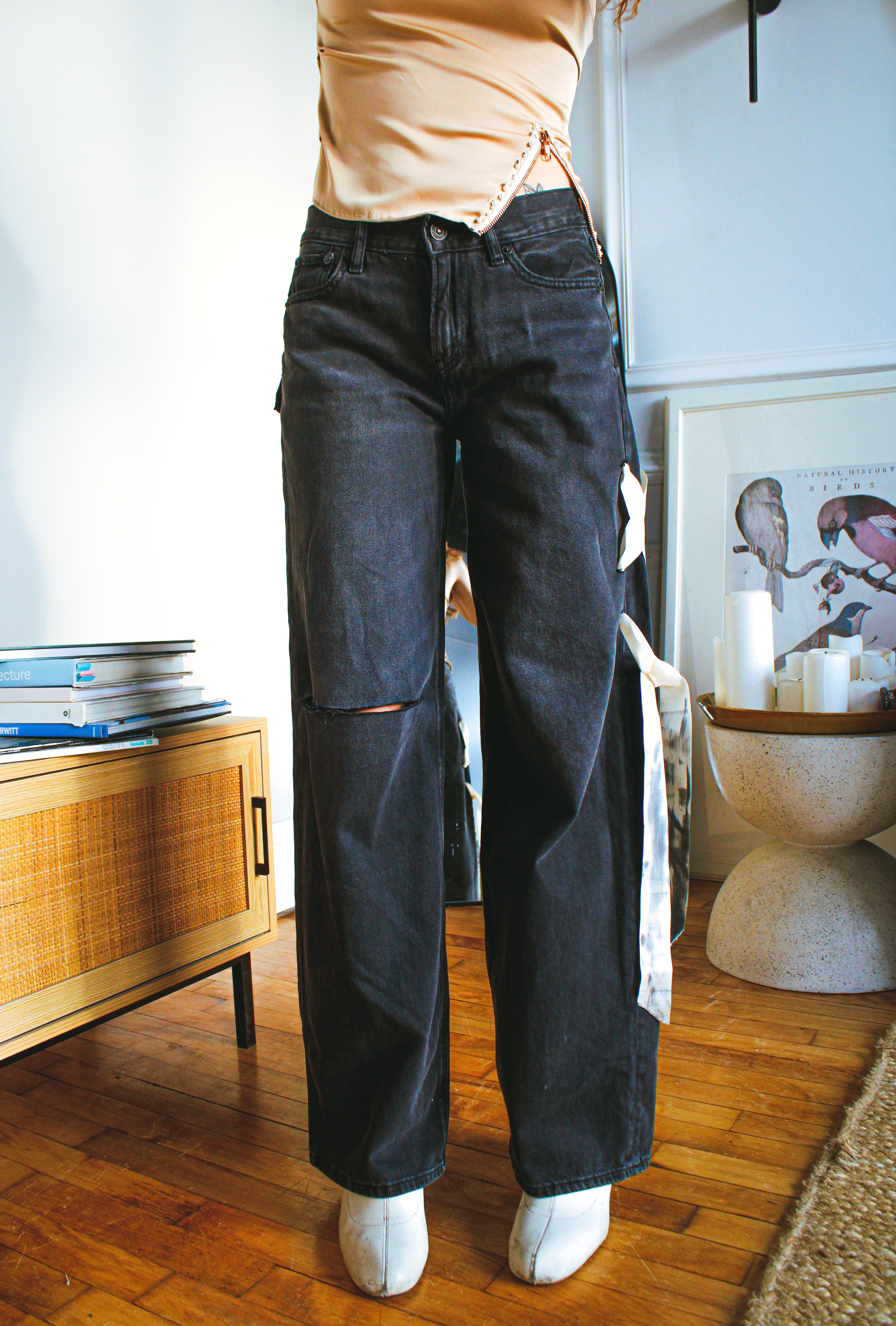 laced ribbon washed black mid rise jeans