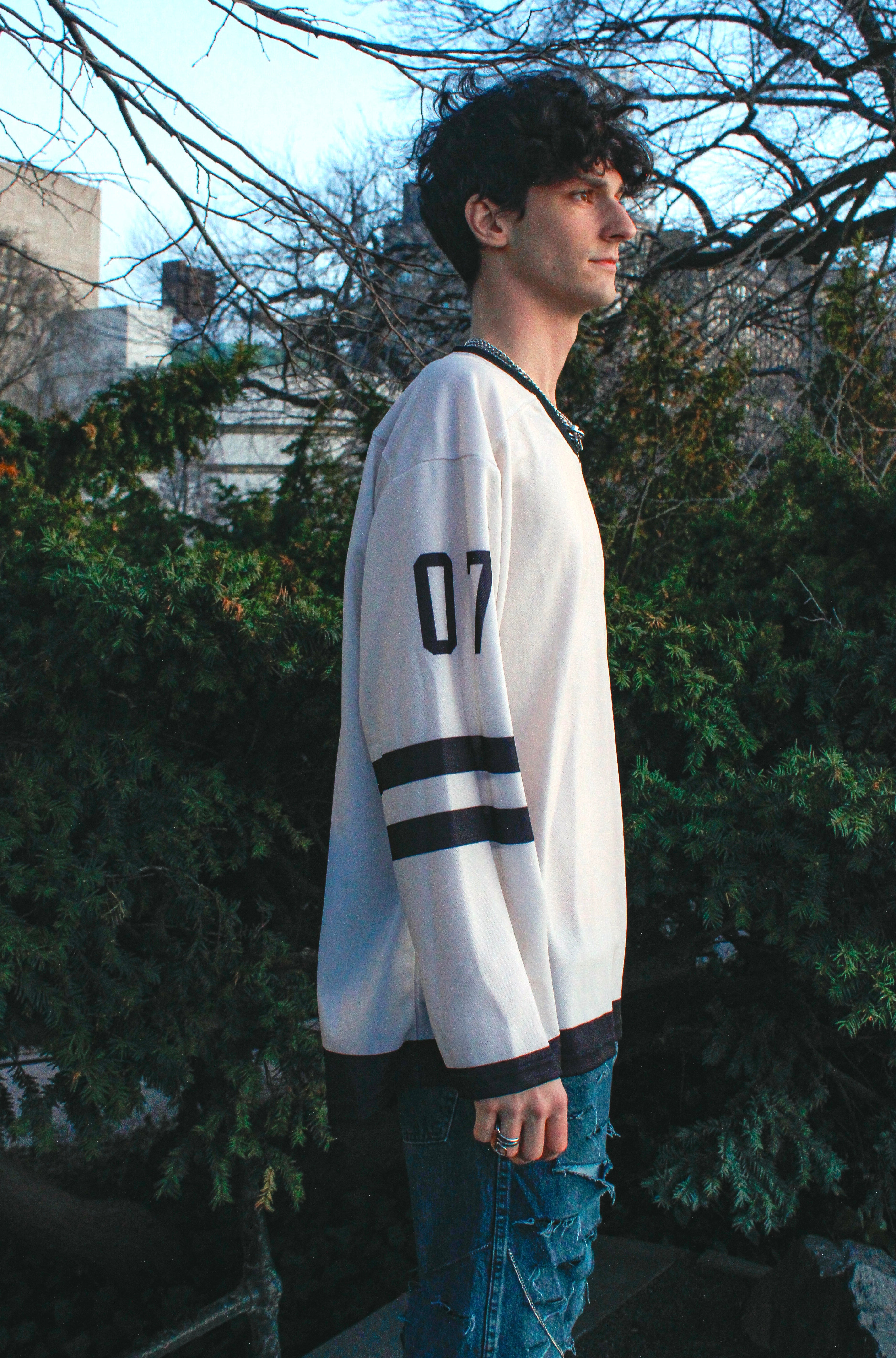 07 cream v-neck hockey jersey